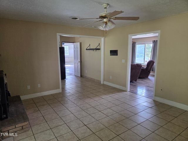183 Claremont Circle, Bristol, VA 24201