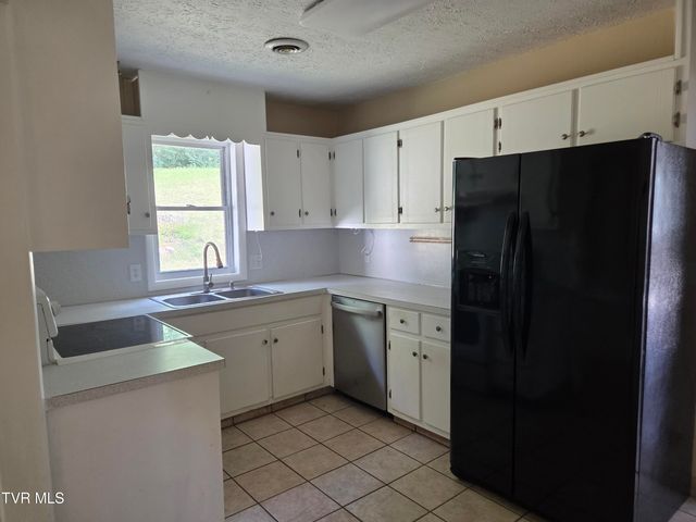 183 Claremont Circle, Bristol, VA 24201
