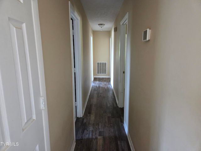 183 Claremont Circle, Bristol, VA 24201