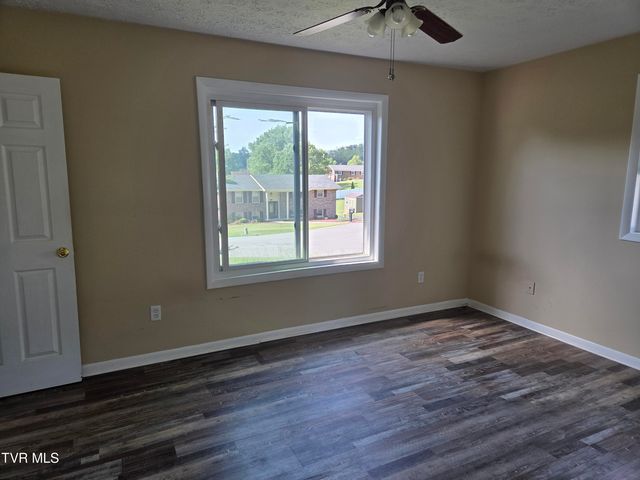 183 Claremont Circle, Bristol, VA 24201