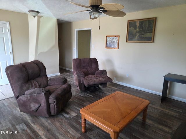 183 Claremont Circle, Bristol, VA 24201