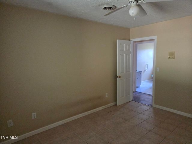 183 Claremont Circle, Bristol, VA 24201