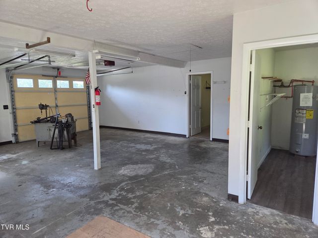 183 Claremont Circle, Bristol, VA 24201