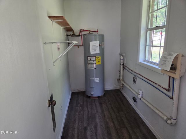 183 Claremont Circle, Bristol, VA 24201