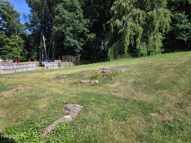 183 Claremont Circle, Bristol, VA 24201
