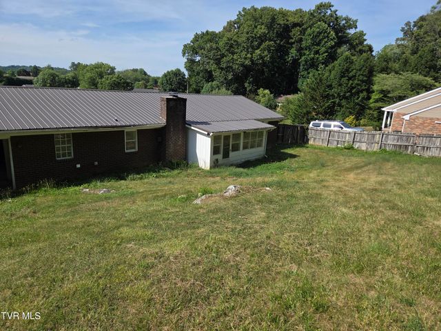 183 Claremont Circle, Bristol, VA 24201