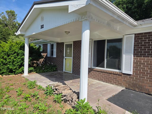 183 Claremont Circle, Bristol, VA 24201