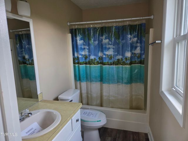 183 Claremont Circle, Bristol, VA 24201