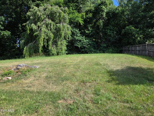 183 Claremont Circle, Bristol, VA 24201