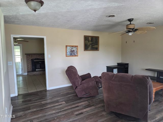 183 Claremont Circle, Bristol, VA 24201