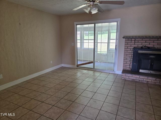 183 Claremont Circle, Bristol, VA 24201