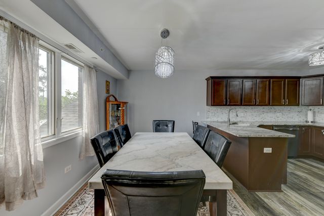6810 W Winding Trail 202, Oak Forest, IL 60452