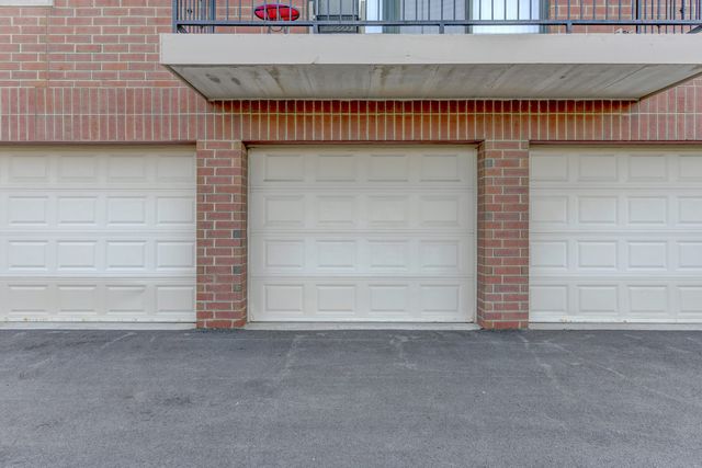 6810 W Winding Trail 202, Oak Forest, IL 60452