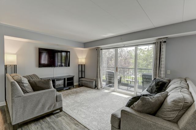 6810 W Winding Trail 202, Oak Forest, IL 60452