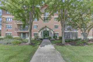 6810 W Winding Trail 202, Oak Forest, IL 60452
