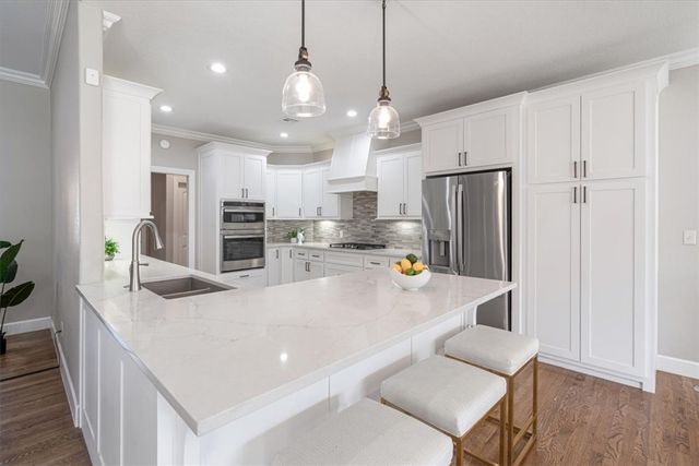 4902 Ridge Mont Road, Bentonville, AR 72713