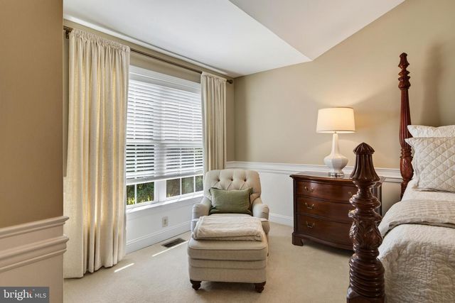 304 GREENBRIAR DR, West Chester, PA 19382