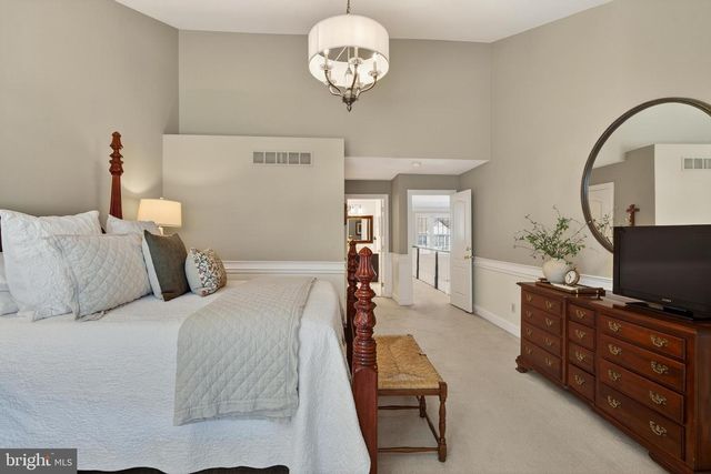 304 GREENBRIAR DR, West Chester, PA 19382