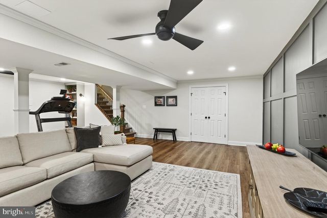 304 GREENBRIAR DR, West Chester, PA 19382