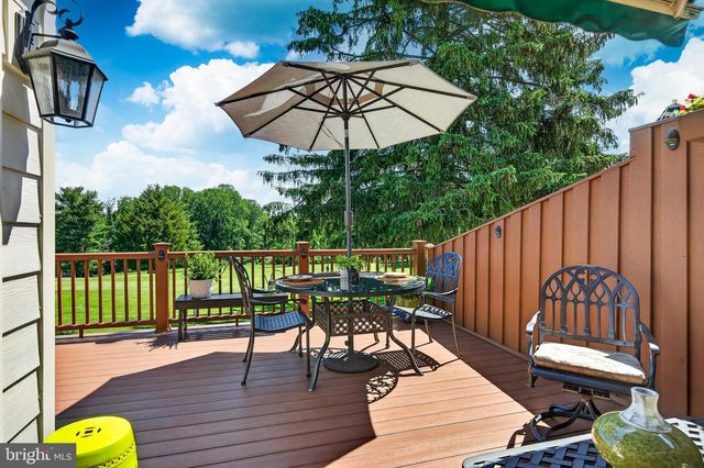 304 GREENBRIAR DR, West Chester, PA 19382