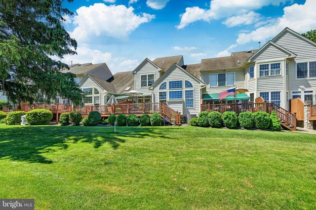 304 GREENBRIAR DR, West Chester, PA 19382
