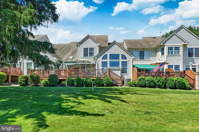 304 GREENBRIAR DR, West Chester, PA 19382