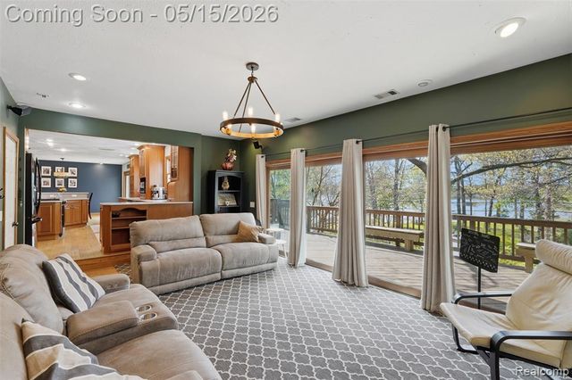 784 Maury Place, Howell, MI 48843