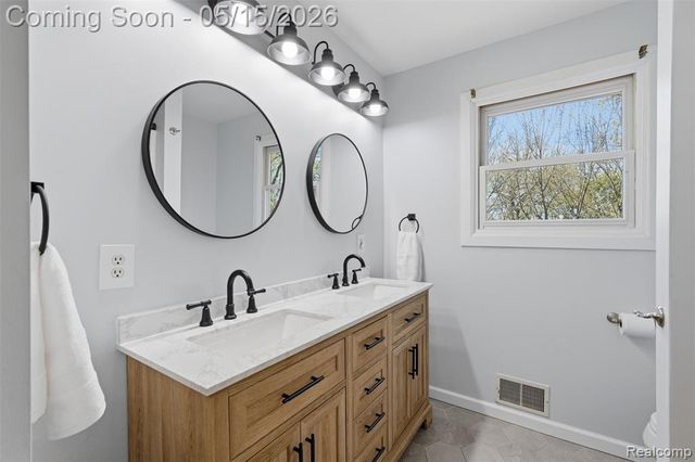 784 Maury Place, Howell, MI 48843