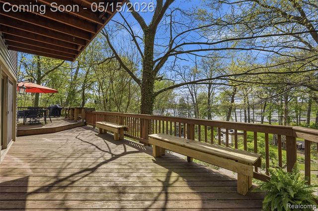 784 Maury Place, Howell, MI 48843