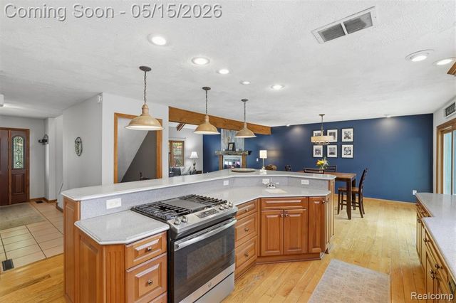 784 Maury Place, Howell, MI 48843