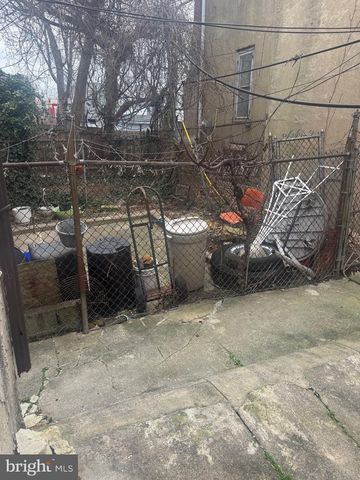 5552 MASTER ST, Philadelphia, PA 19131