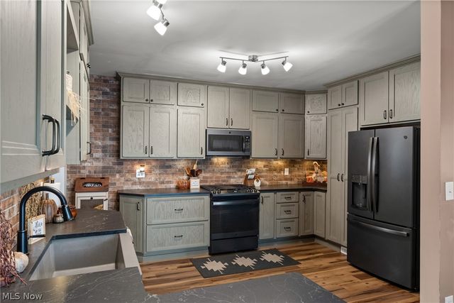 614 Hickory Street, Martins Ferry, OH 43935