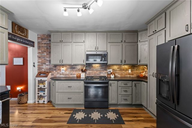 614 Hickory Street, Martins Ferry, OH 43935