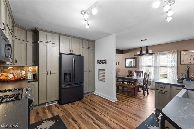 614 Hickory Street, Martins Ferry, OH 43935