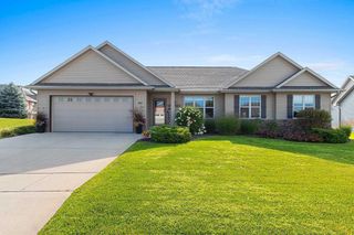 512 PEBBLESTONE CIRCLE, Hobart, WI 54155
