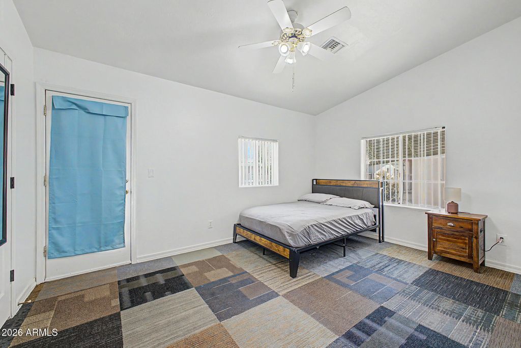 Image 13 of property listing at 2016 S HAMMOND Drive 103, Tempe, AZ 85282