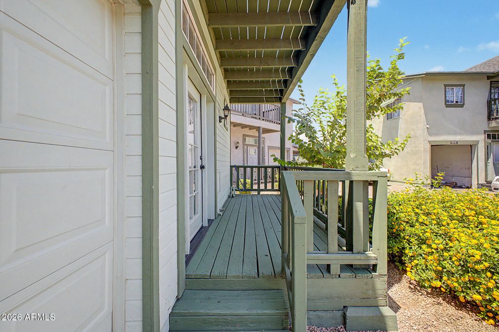 Image 4 of property listing at 2016 S HAMMOND Drive 103, Tempe, AZ 85282