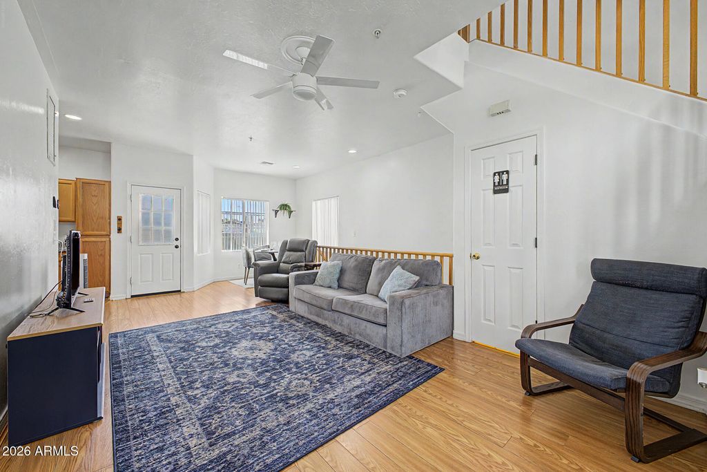 Image 5 of property listing at 2016 S HAMMOND Drive 103, Tempe, AZ 85282