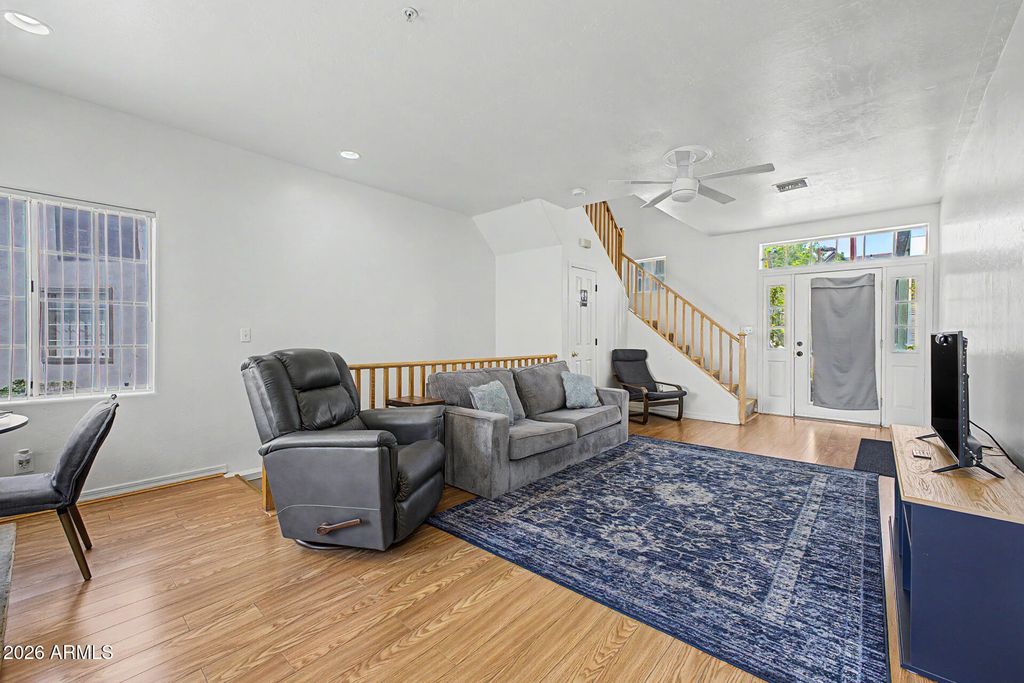 Image 6 of property listing at 2016 S HAMMOND Drive 103, Tempe, AZ 85282