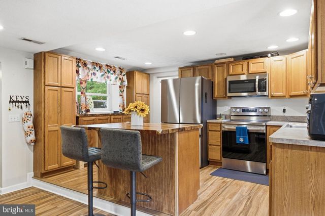 29884 ROOFTOP CIR, Mechanicsville, MD 20659
