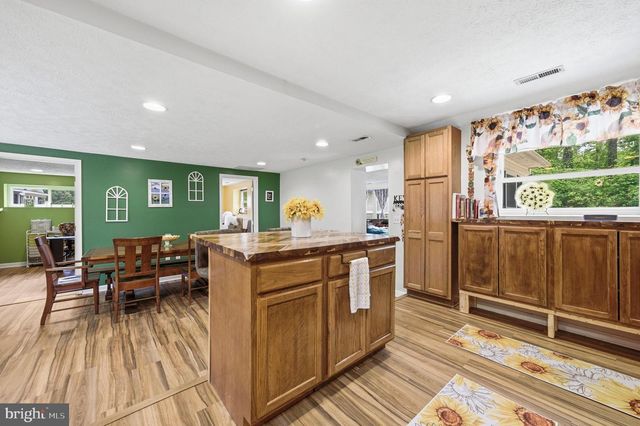 29884 ROOFTOP CIR, Mechanicsville, MD 20659