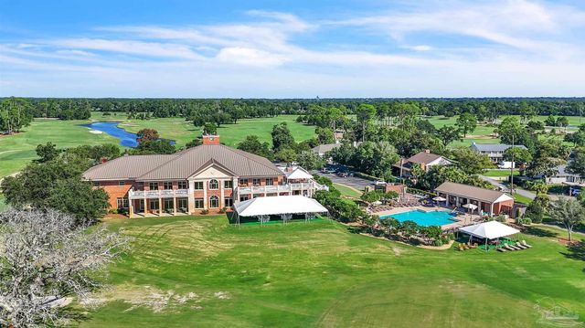 1055 Harbourview Cir, Pensacola, FL 32507