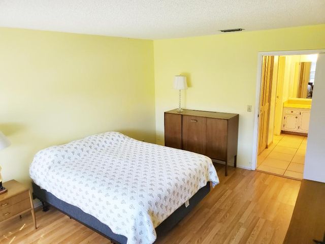 155 Amherst Lane, Lake Worth, FL 33467