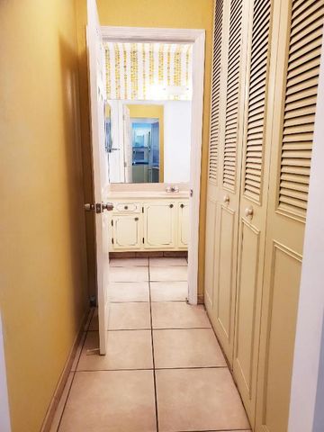 155 Amherst Lane, Lake Worth, FL 33467