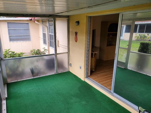 155 Amherst Lane, Lake Worth, FL 33467