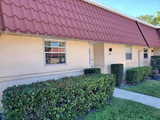 155 Amherst Lane, Lake Worth, FL 33467