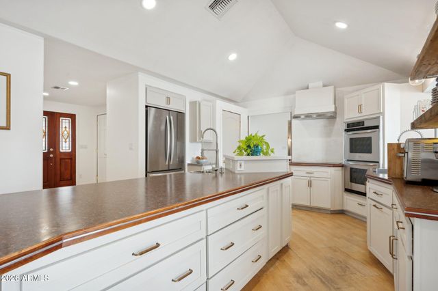 6001 E THUNDERBIRD Road, Scottsdale, AZ 85254