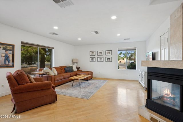 6001 E THUNDERBIRD Road, Scottsdale, AZ 85254