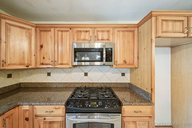 1221 S 105th East Avenue, Tulsa, OK 74128