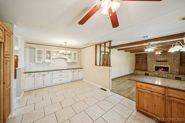 1221 S 105th East Avenue, Tulsa, OK 74128